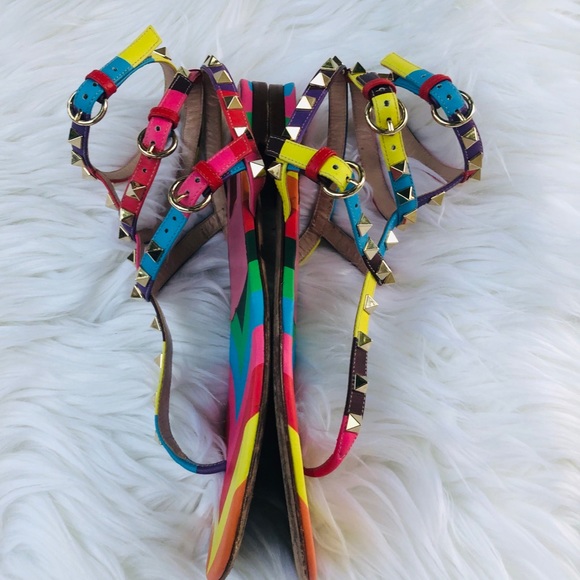 Authentic Valentino Garavani  True size es 38.5 - Picture 8 of 9